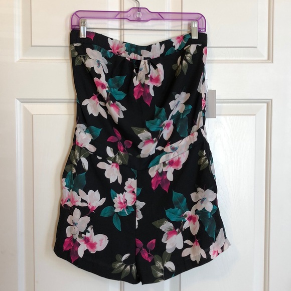 1. State Pants - 🎉HP🎉{1. State} Floral romper